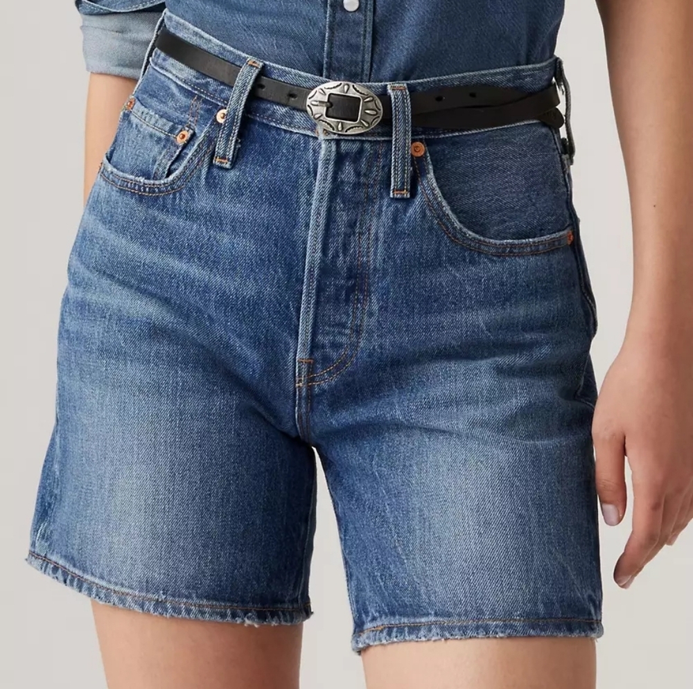 Levi's 501 Mid Thigh Short In Blue Beauty